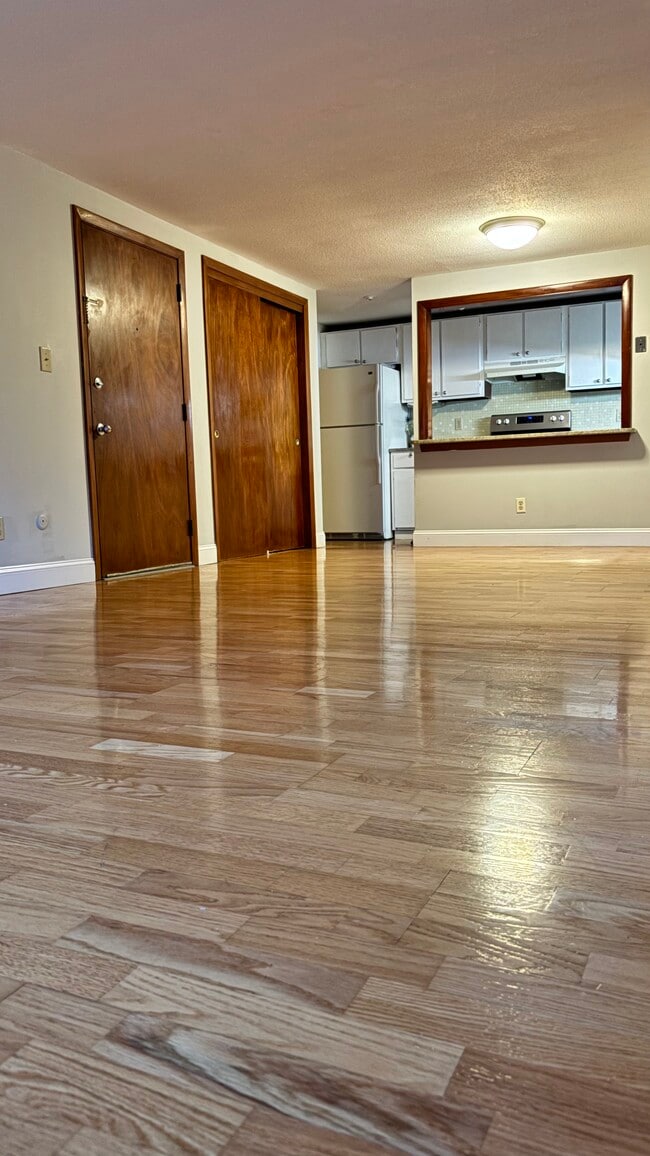 Photo - 586 Boston Post Rd E Unit 6