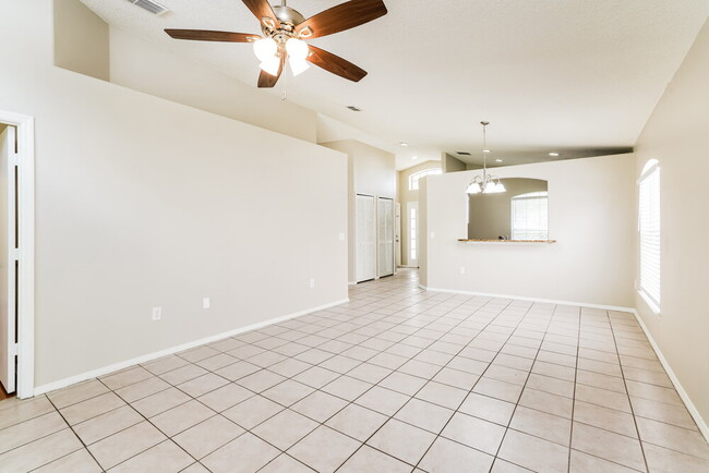 1227 Heather Lake Dr