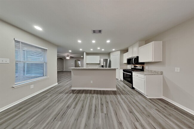 Photo - 18610 Willow Cove Dr