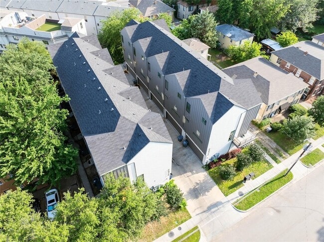 Photo - 6028 Lewis St Unit 201