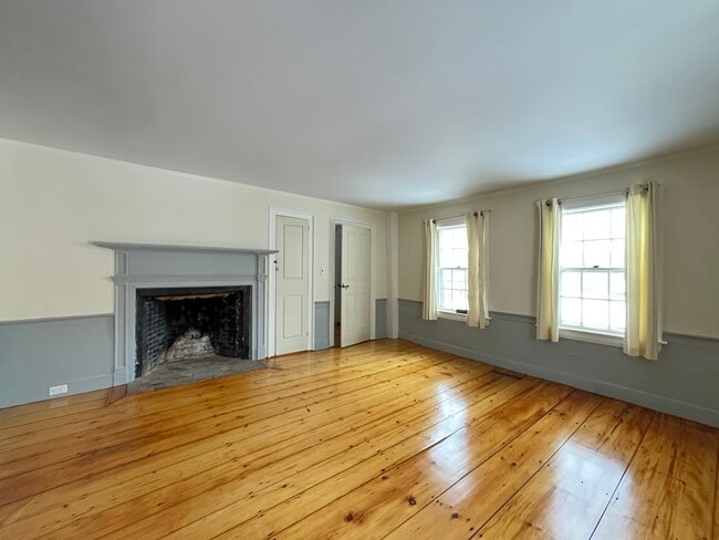 Photo - 410 Cider Hill Rd