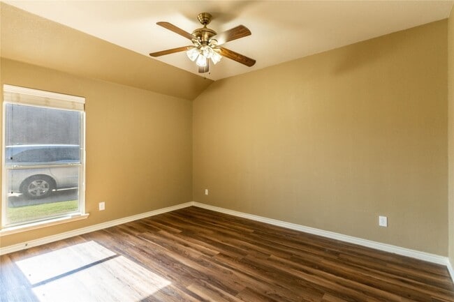 Photo - 343 Montana Trail