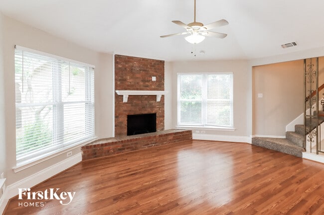 Photo - 1105 Carrington Ct