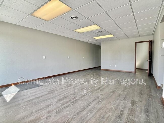 Photo - 702 E Main St