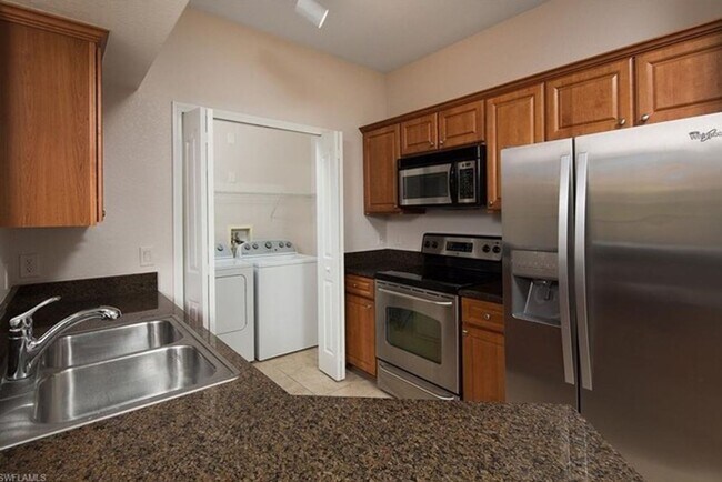ANNUAL RENTAL - POSITANO PLACE 2 BED / 2 BATH - ANNUAL RENTAL - POSITANO PLACE 2 BED / 2 BATH