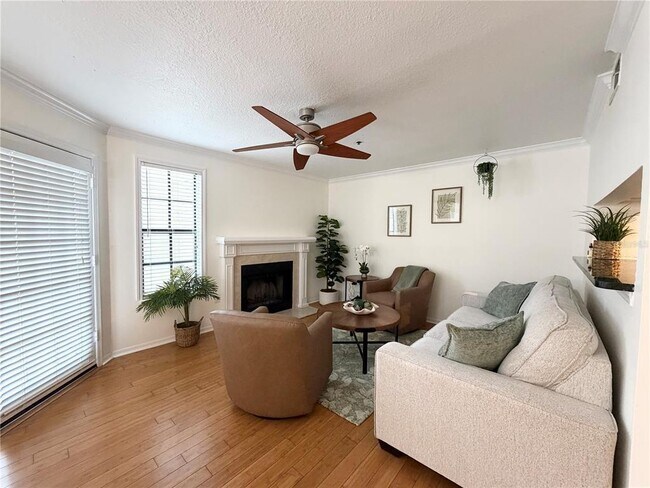 1000 W Horatio St Unit 111