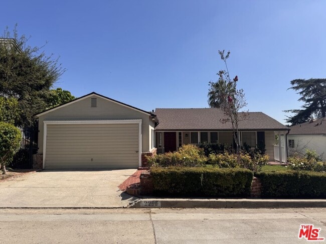 Photo - 2258 Moreno Dr