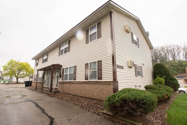 Building Photo - 2228-2234 2nd St SW Unit 2232