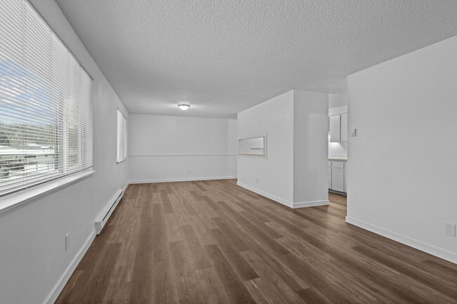 Photo - Somerset Meadows