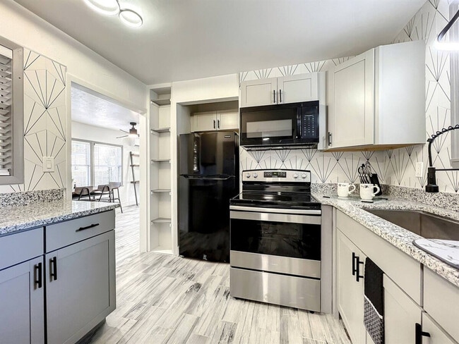 Photo - 2317 Homeland St Unit ID1094239P