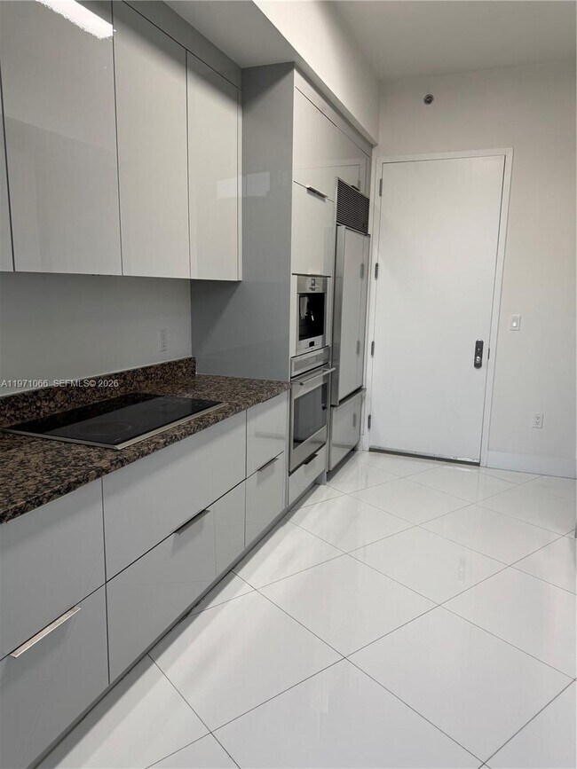 Photo - 15901 Collins Ave Unit 505