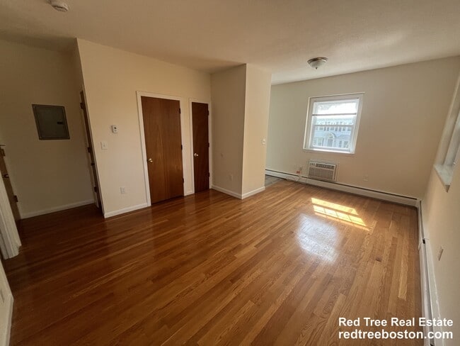 Photo - 2018 Commonwealth Ave Unit 35