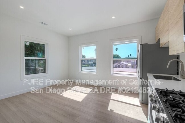 Photo - 2175 Bacon St