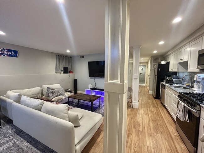 Photo - 602 Dorchester Ave Apartamento Unidad A