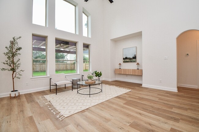 Photo - 18 Hadlock Pl