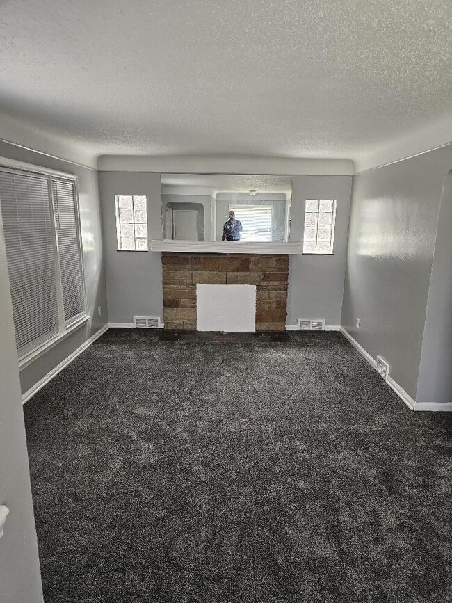 5130 Outer Dr E