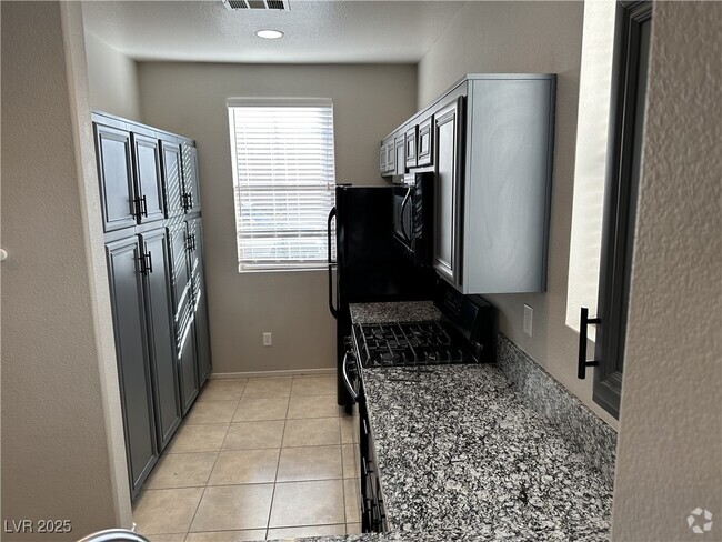 Building Photo - 5265 Pendergrass St Rental