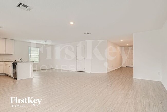 Photo - 10615 McClintock Dr