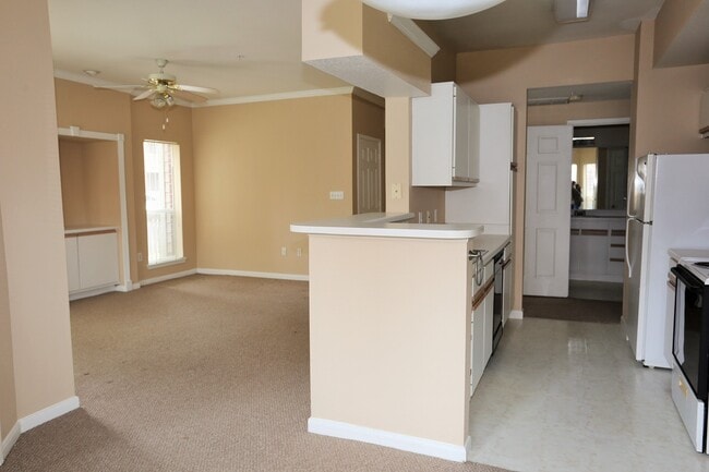 Building Photo - 1330 Old Spanish Trl Unit 1112