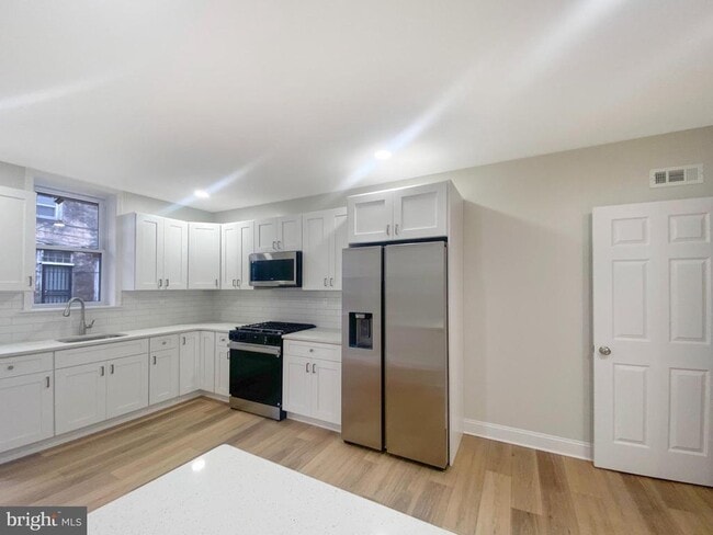 Photo - 5860 Osage Ave