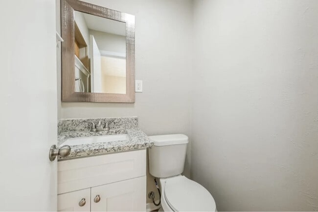 Photo - 3308 Ivy Dr Unit 2070