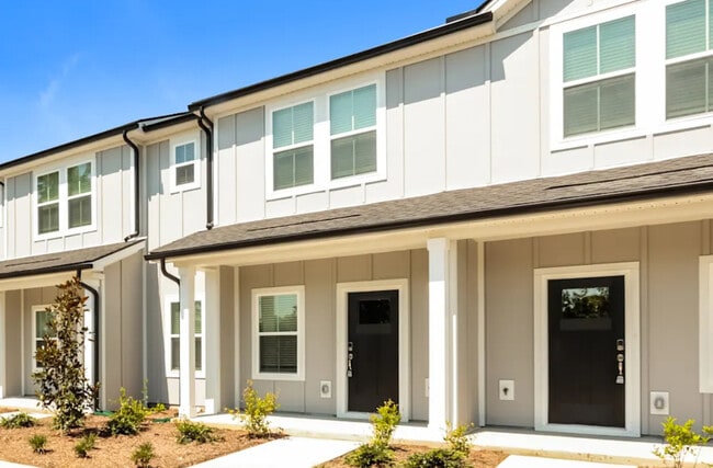 Building Photo - 228 River Rock Dr