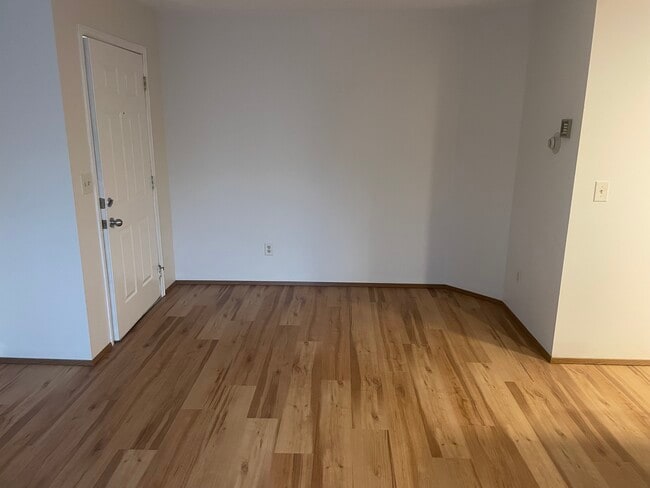 Entry way into livingroom - 9741 Woodlawn Ave N Unit A