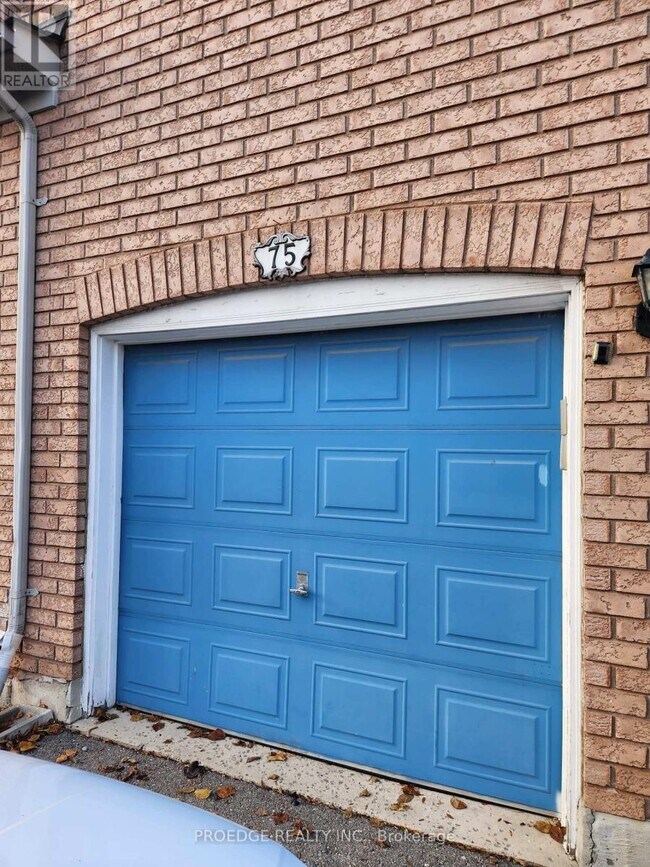 Photo - 75 Monaco Ct