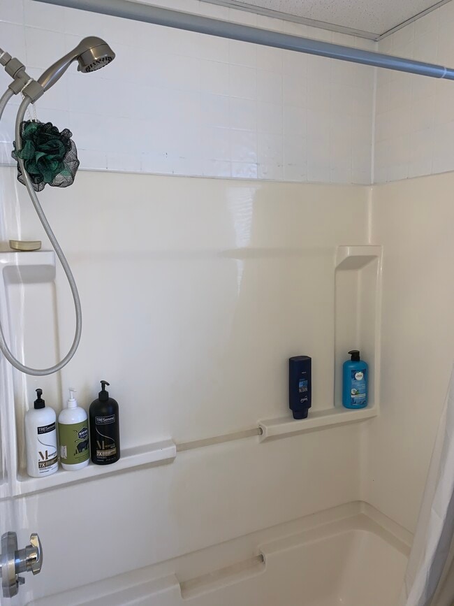 Photo - 74 Sharon St