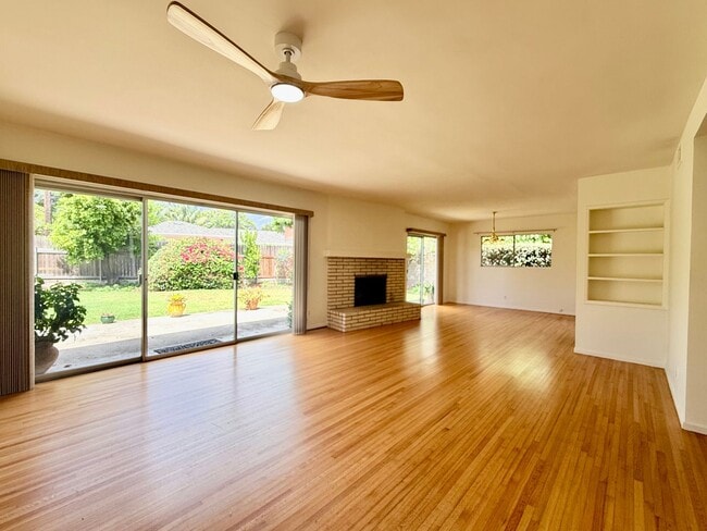 Photo - 225 Adair Dr