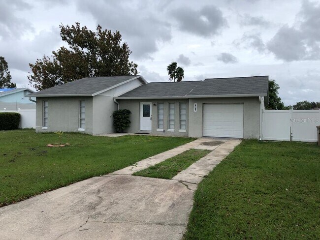 Photo - 127 Toluca Dr