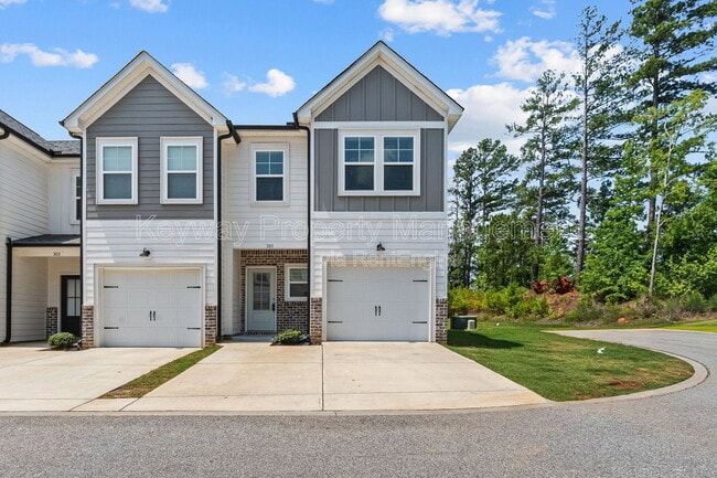 Building Photo - 301 Sumac Trail