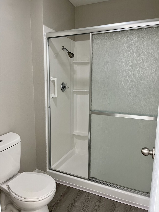 Photo - Glenbrook Apartments