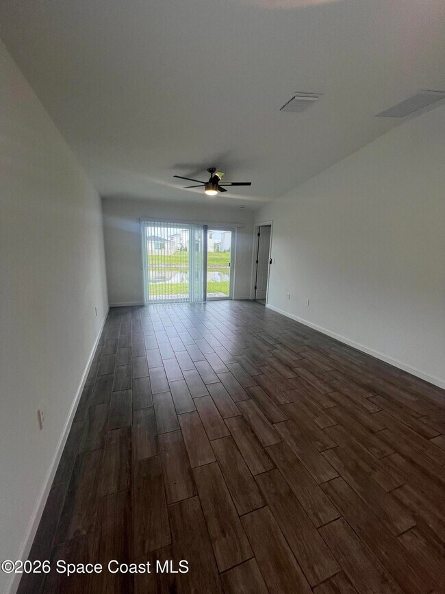 1668 Colebrook Cir SW