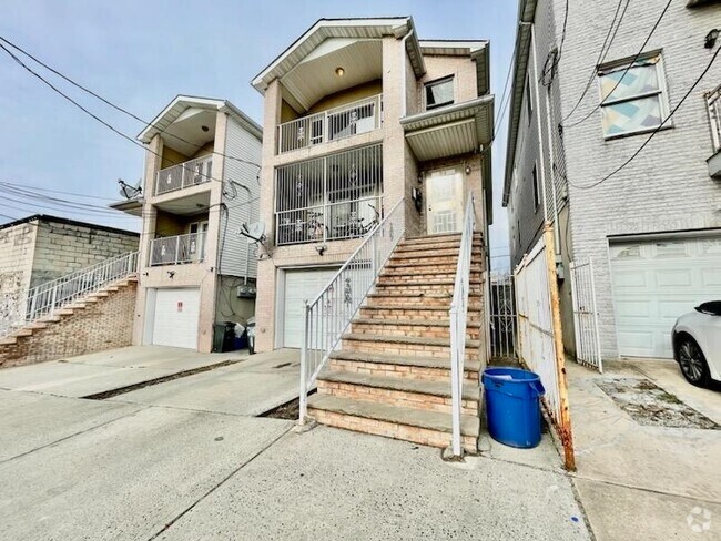 Building Photo - 216 Kearney Ave Unit 2 Rental
