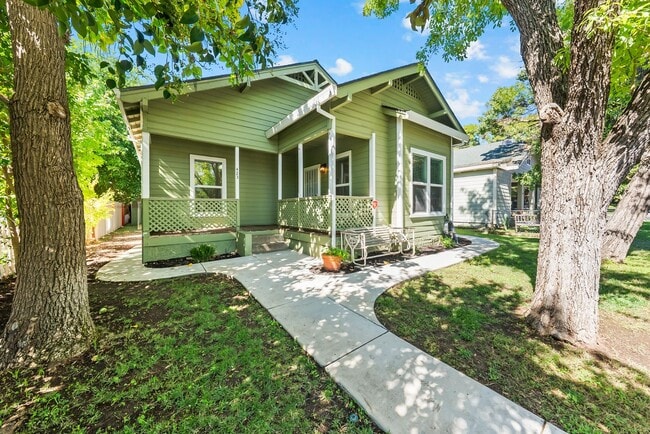 Charming 2-bedroom, 1-bathroom in Roseville - Charming 2-bedroom, 1-bathroom in Roseville