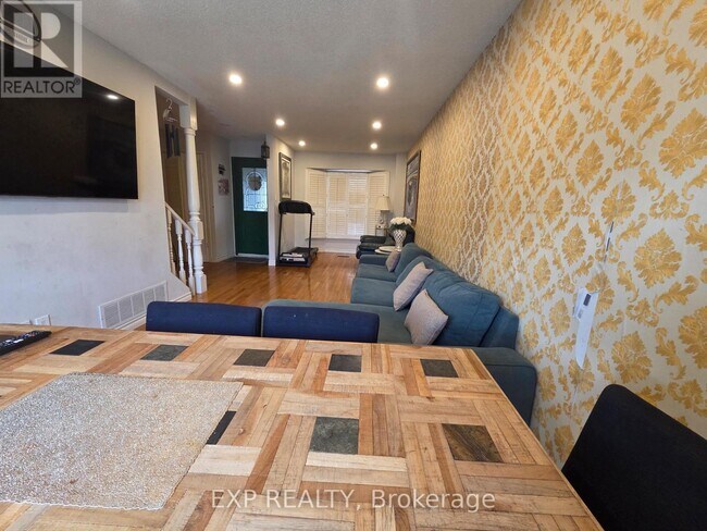 Photo - 3082 Cantelon Crescent