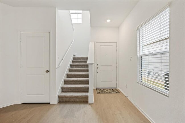 Photo - 954 Soapstone Pass