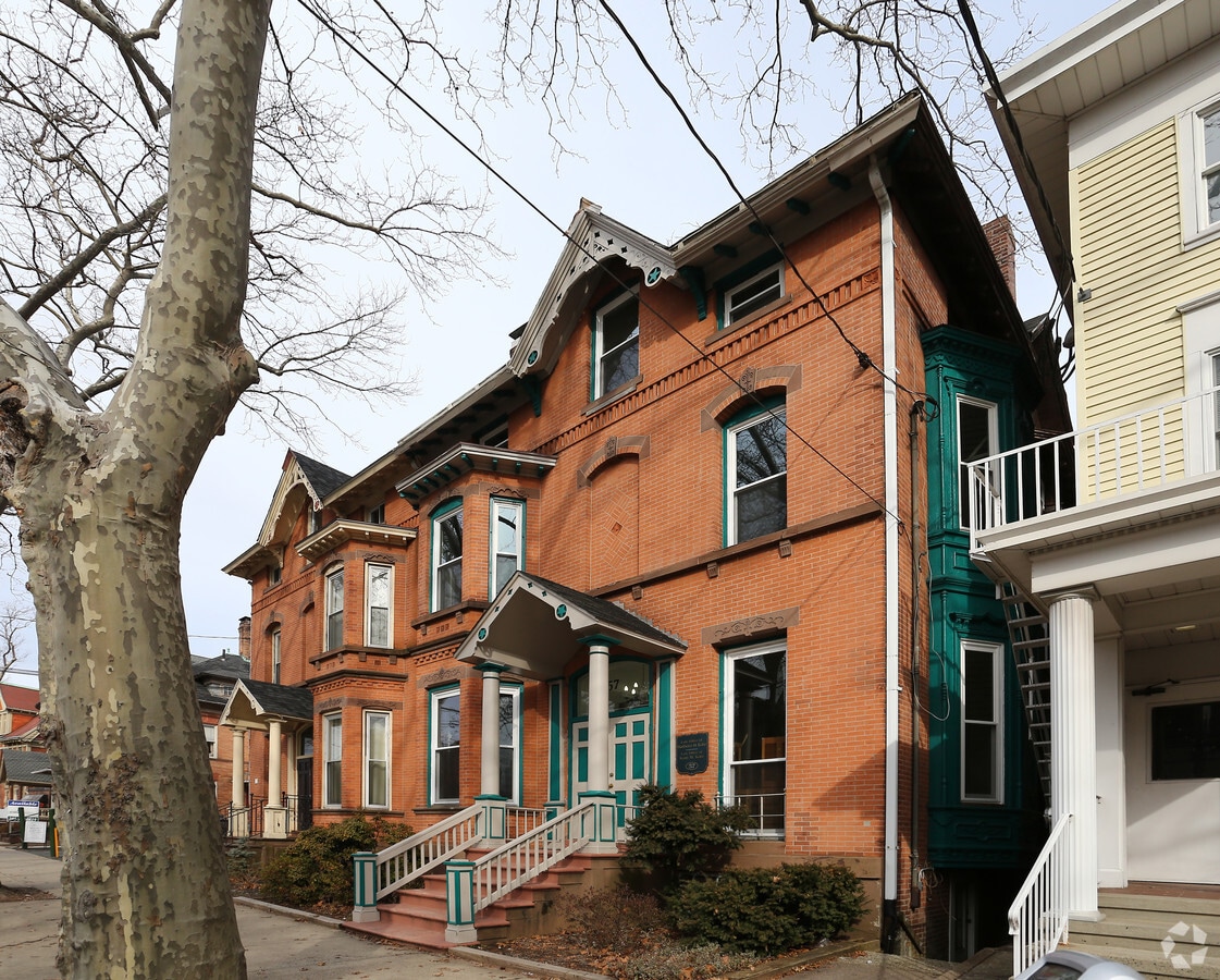 Photo - 57 Trumbull St