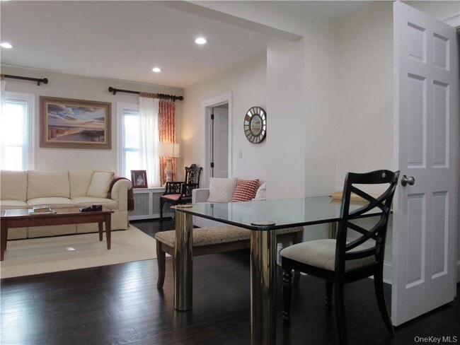 Photo - 242 William St Unit 1