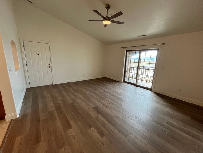 Building Photo - 235 N 1200 W Unit Newport