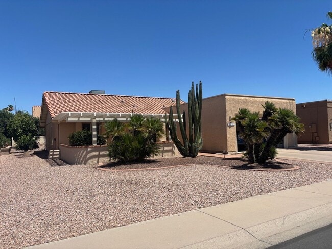 Building Photo - Lovely Long Term Unfurnished Home in 45+ Active Adult Resort Community of Leisure World