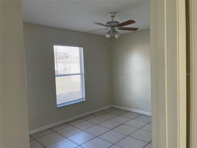 Photo - 326 Chelmsford Ct