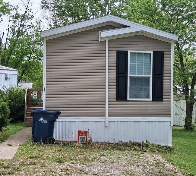 Building Photo - 640 S Darlene Way