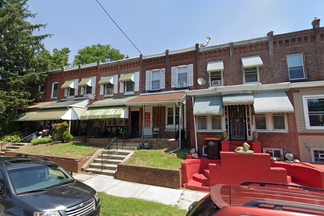 Building Photo - 1007 Hyatt St