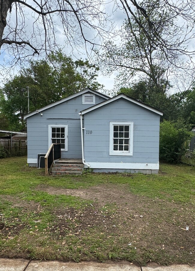 Building Photo - 110 Kiwanis St Rental
