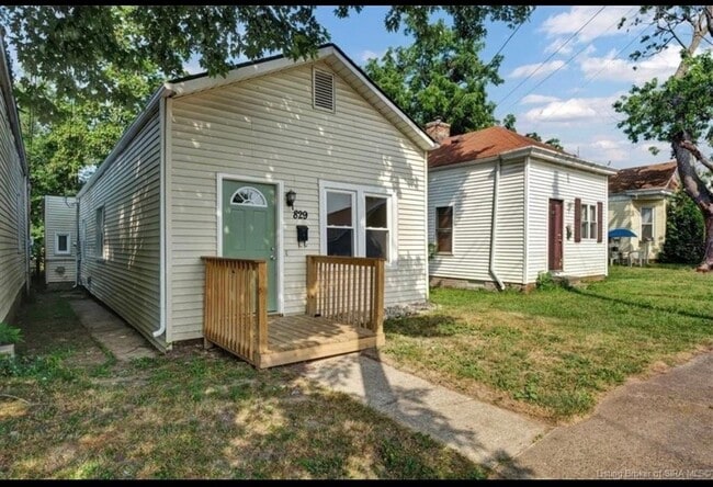 Photo - 829 Meigs Ave