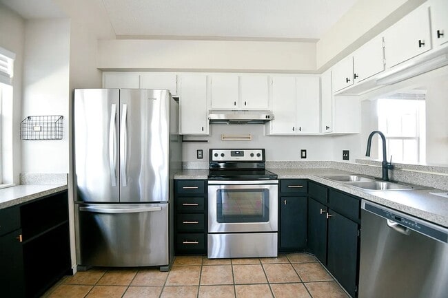 Photo - Comfort & Convenience Await in This 3 Bed, 2 Bath Farmingham Woods Home