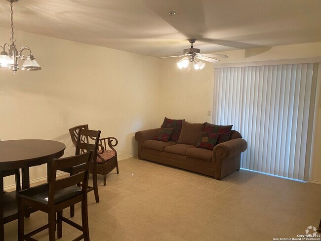 Building Photo - Super cute 1st floor 1 bedroom 1 bath cond... Rental