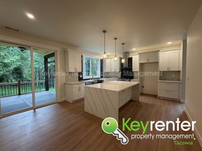 Photo - 16517 48th St NW